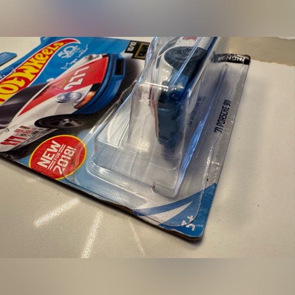 🏎️ Hot Wheels Magnus Walker Porsche 911 Urban Outlaw 277 White - Picture 3 of 5